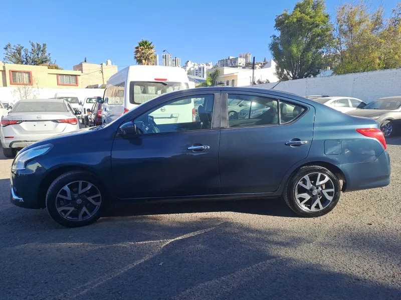 Nissan Versa 2016