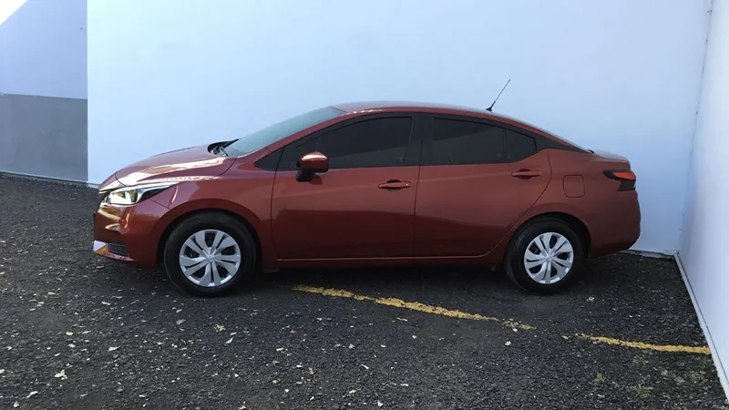 Nissan Versa 2021