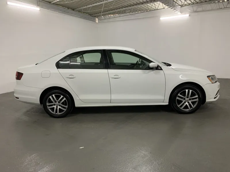Volkswagen Nuevo Jetta Mk Vi 2017